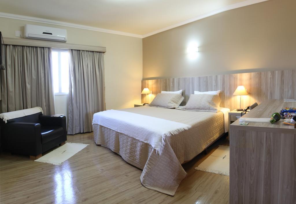 Hotel Jaguar Uberaba Bagian luar foto